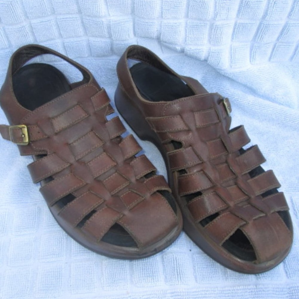 Dansko Leather fisherman closed toe shoes sz 40